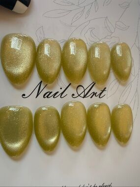 CUSTOM MADE Olive CAT EYE L 1.0  Press-On Nails